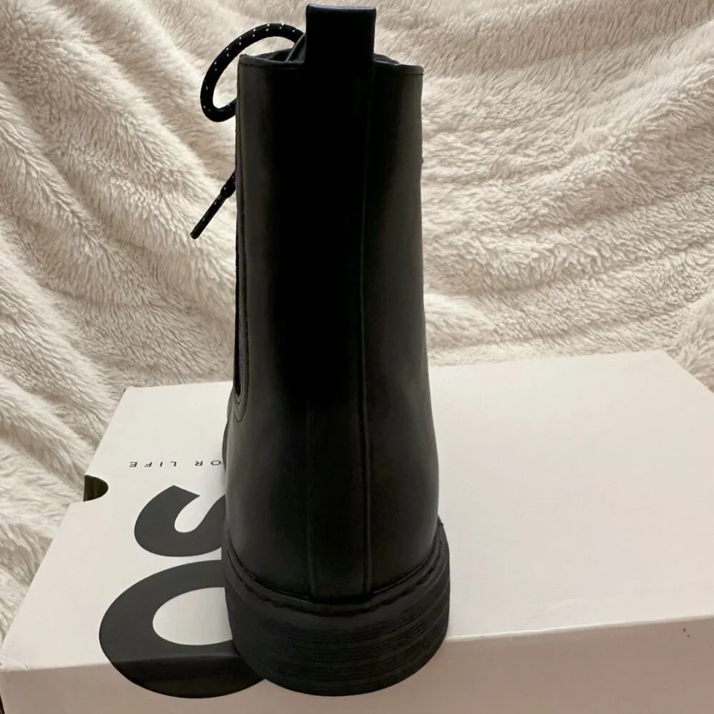 New in Box SO Roxana Big Girl's Combat Black Boots Memory Foam Size 5 Fairygoth